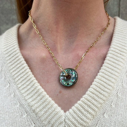 Beignet Necklace (Abalone) AA